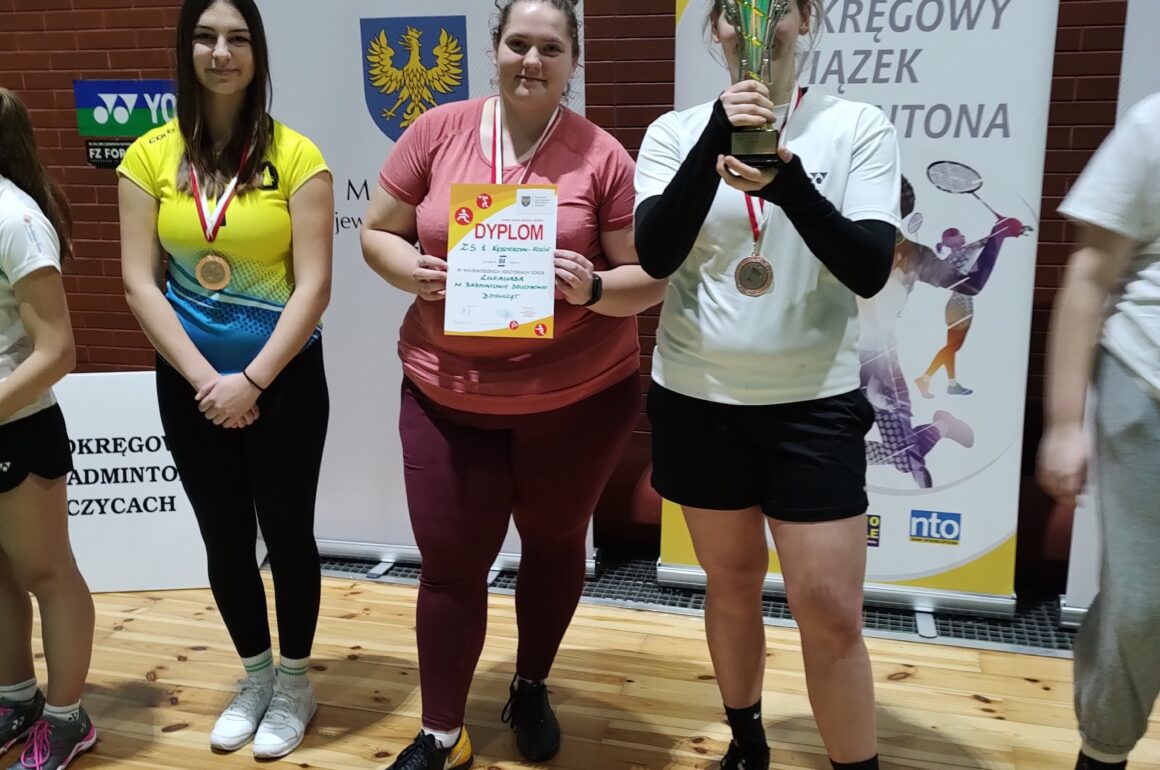 III miejsce w Mistrzostwach Województwa w badmintonie drużynowym dziewcząt