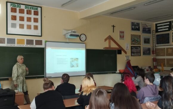 Warsztaty ekonomiczne Uniwersytetu WSB MERITO dla klasy patronackiej