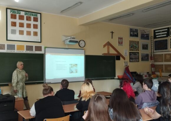 Warsztaty ekonomiczne Uniwersytetu WSB MERITO dla klasy patronackiej