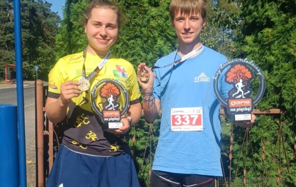 Nasi uczniowie brali udział w zawodach biegowych