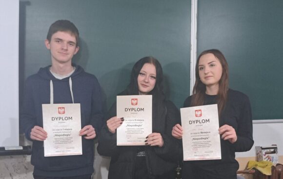 20251117_133149 Niepodległa – uczniowie w podróży przez historię