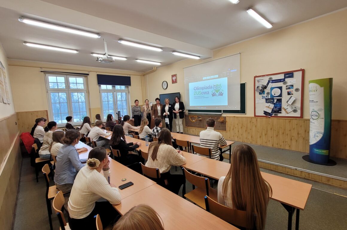 Młodzi ekonomiści w olimpiadzie „Warto wiedzieć więcej o ubezpieczeniach społecznych”