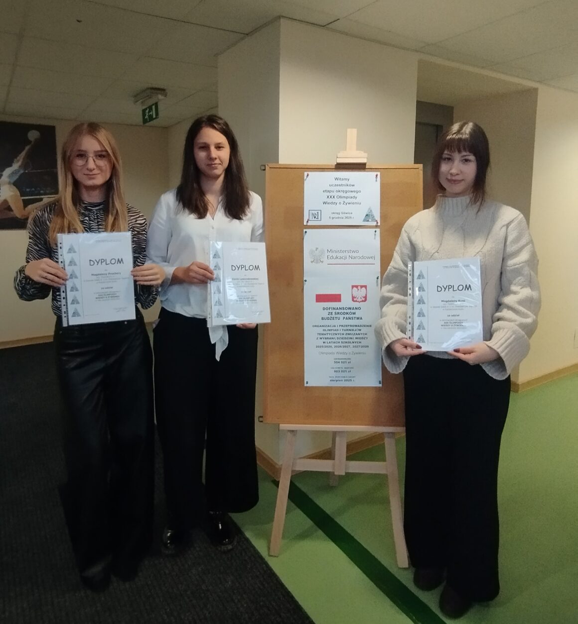 1000069266 Nasze uczennice w XXX Olimpiadzie Wiedzy o Żywieniu!