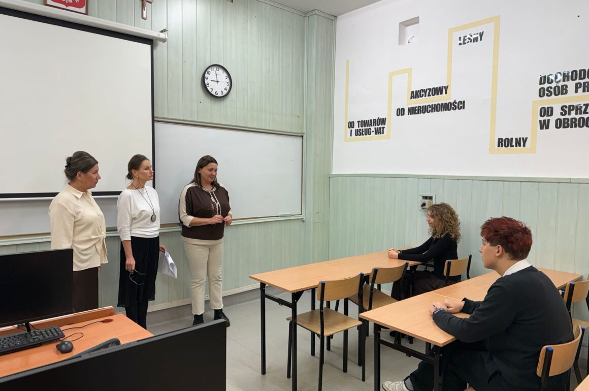 Szkolny Etap Olimpiady Przedsiębiorczości Biznes i Zarządzanie z ekonomistami ZS1 w roli głównej