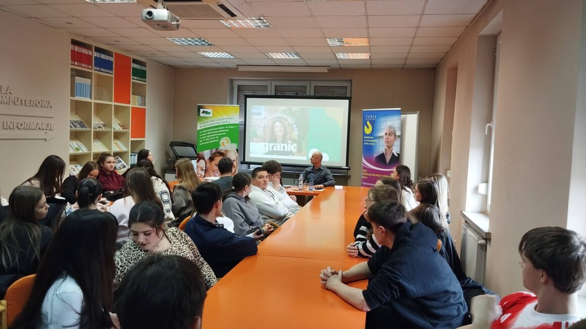 636690781_1704709037498909_481032336980296166_n Odkryj Europę z EURES: Nowe horyzonty, bezpieczne zatrudnienie