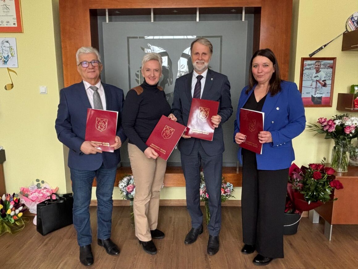 638038627_1337301591764572_6671637049508046424_n Szkoła, miasto, powiat i MZBK razem dla uczniów – rusza nowy kierunek kształcenia -Technik gospodarki nieruchmościami