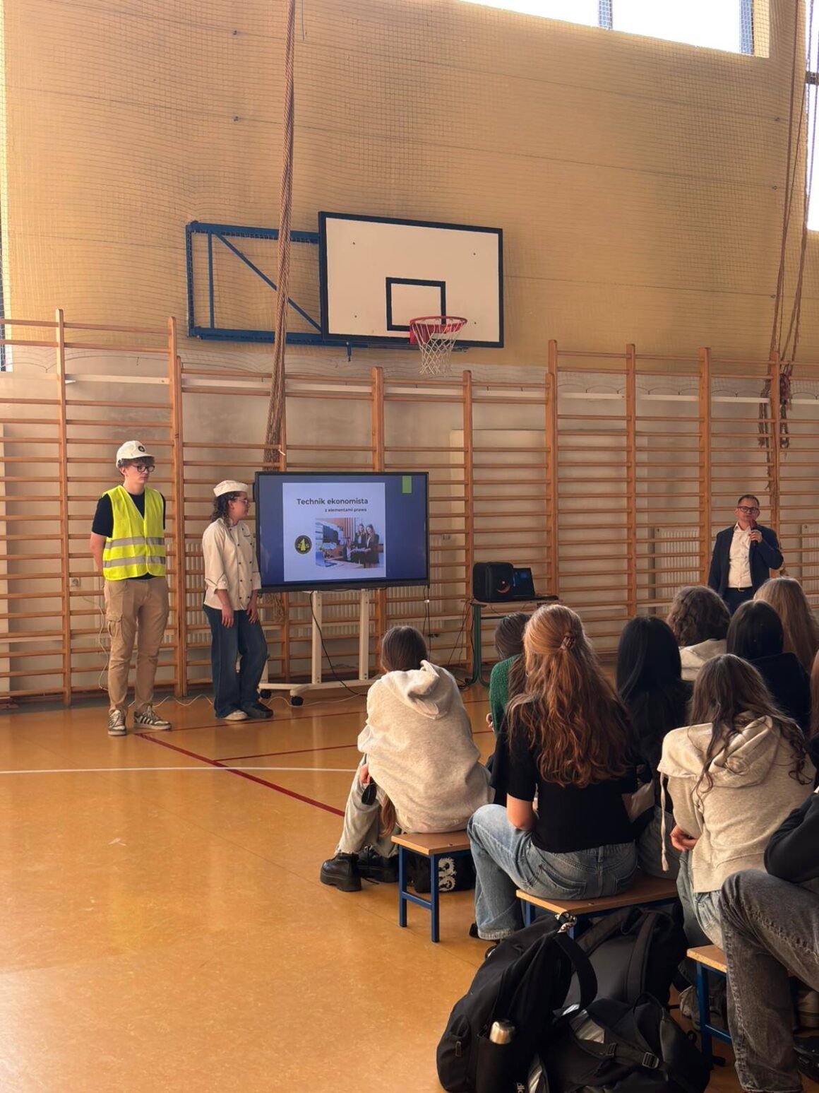 648961182_1721617919141354_6154132107751247_n XXI Giełda Szkół Ponadpodstawowych w Ujeździe