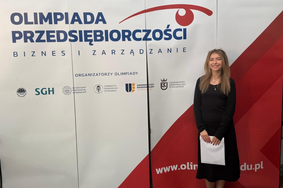 Uczennica technikum ekonomicznego w eliminacjach okręgowych prestiżowej olimpiady