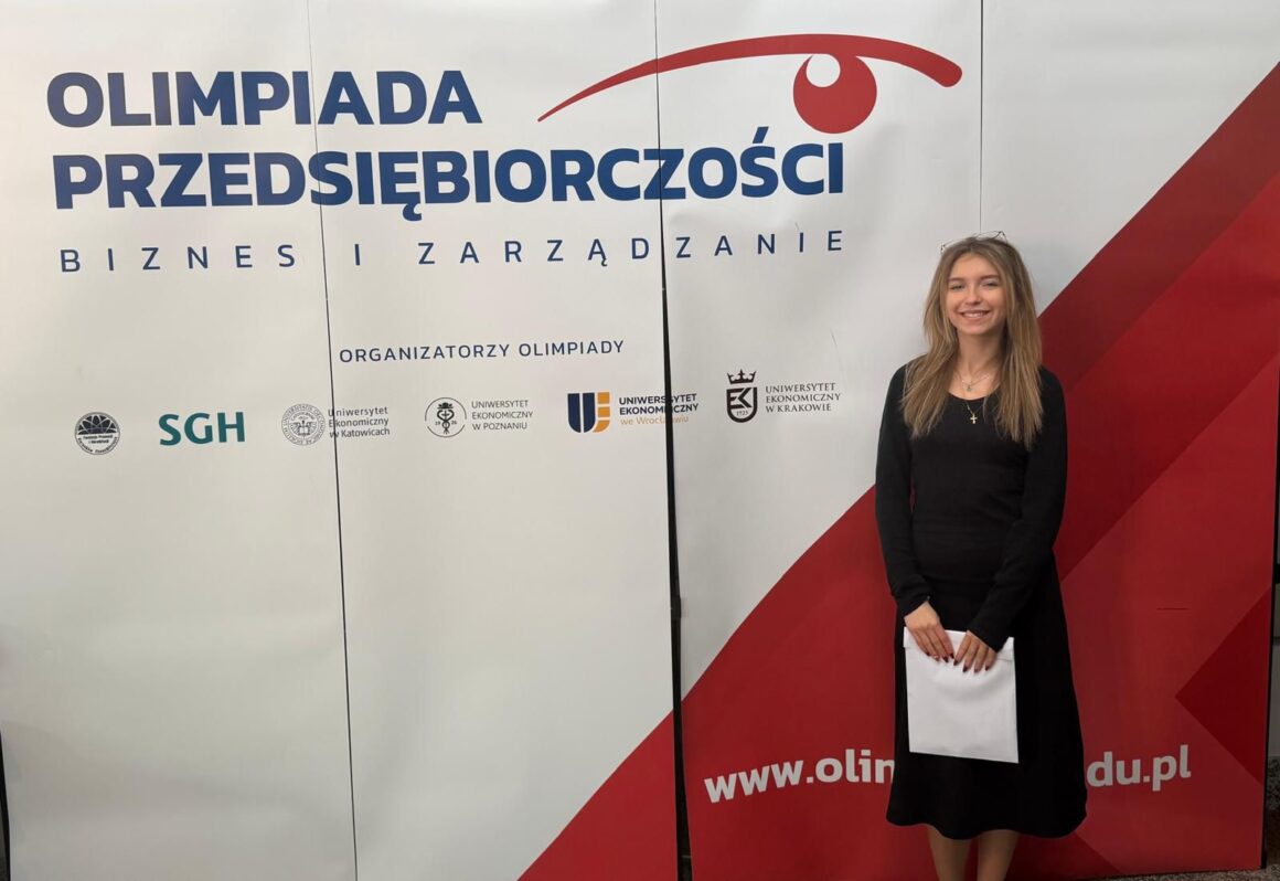 Uczennica technikum ekonomicznego w eliminacjach okręgowych prestiżowej olimpiady