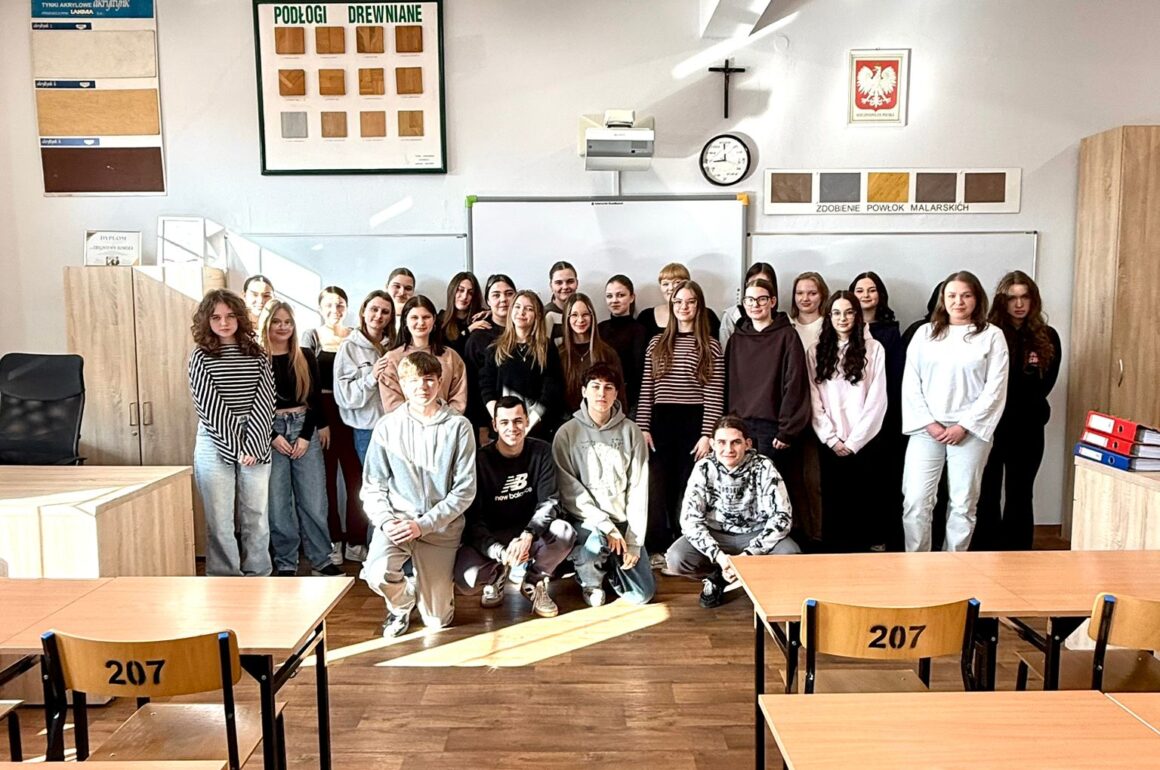 Uczniowie ZS nr 1 w Kędzierzynie-Koźlu sprawdzili swoją wiedzę w Ogólnopolskim Konkursie Wiedzy o Podatkach