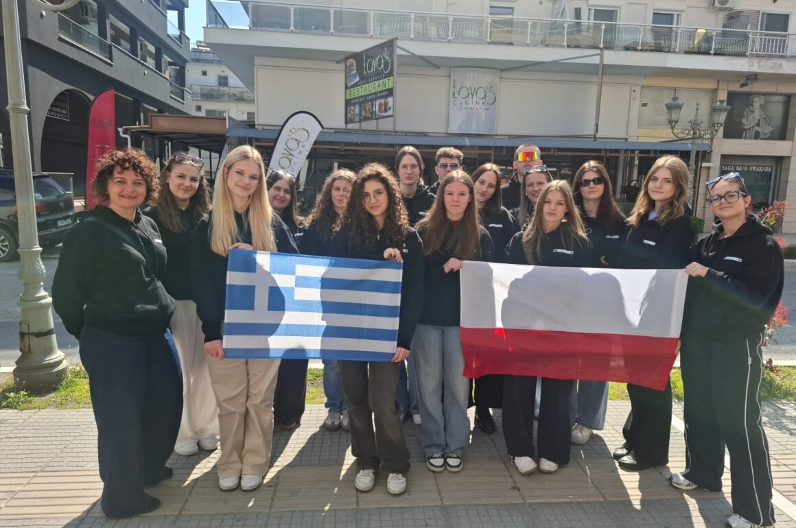 Uczniowie technikum żywienia i usług gastronomicznych na stażu w Grecji