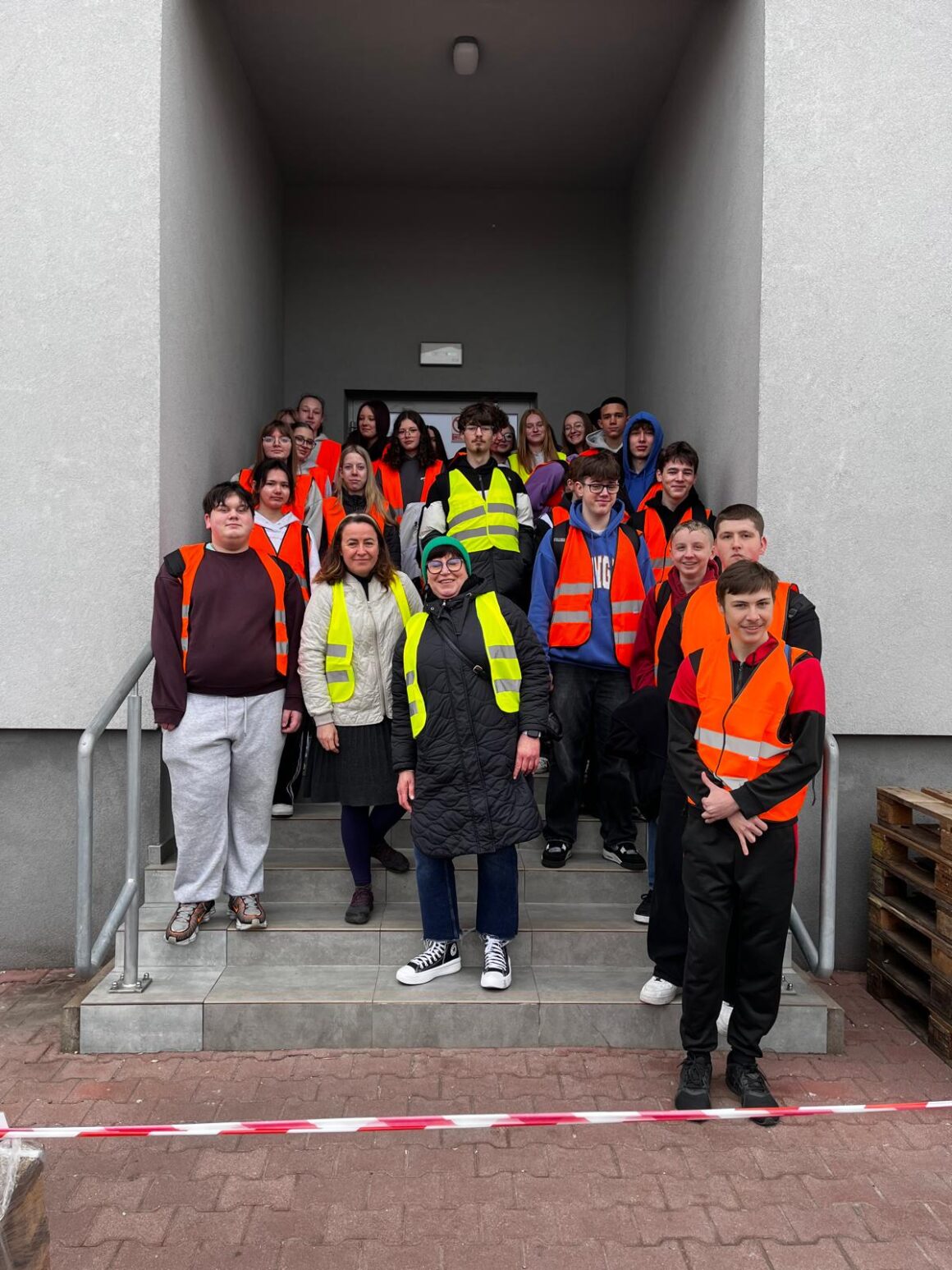 Wizyta klas logistycznych w centrum dystrybucji firmy Dino w Sieroniowicach Wizyta klas logistycznych w centrum dystrybucji firmy Dino w Sieroniowicach