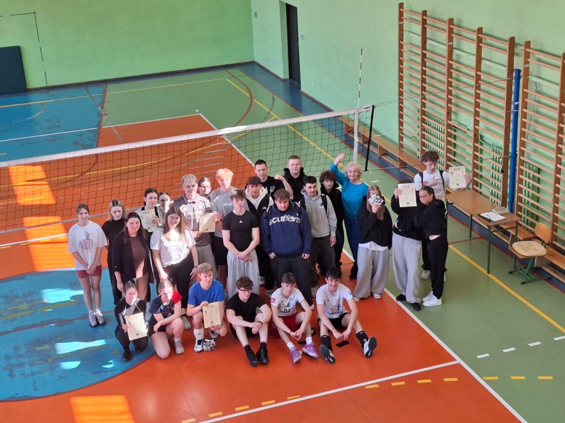 WhatsApp Image 2026-03-23 at 20.33.08 Siatkarskie Święto Wiosny – Triumf Drużyny „SKŁADAKÓW”