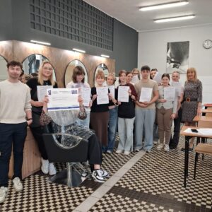 Staże uczniowskie dla Technikum Usług Fryzjerskich w ramach projektu Opolskie Szkolnictwo Zawodowe dla Ryku Pracy