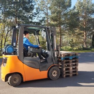 Kurs obsługi wózka widłowego dla uczniów ZS nr 1 – nowe możliwości w ramach wsparcia kształcenia zawodowego