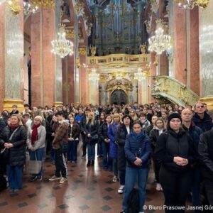 Maturzyści z ZS1 na pielgrzymce diecezjalnej na Jasną Górę